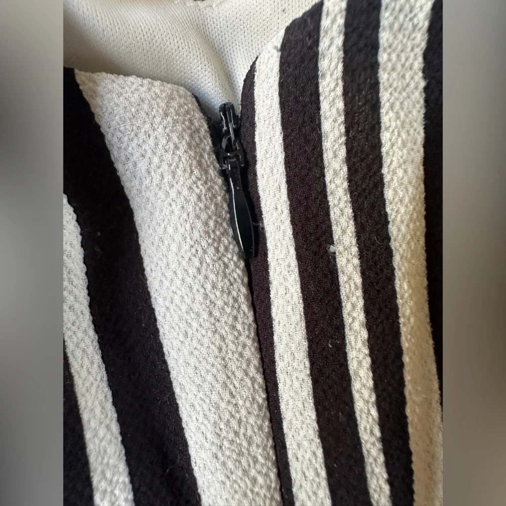 Monteau Jumpsuit - Picture 4 of 5